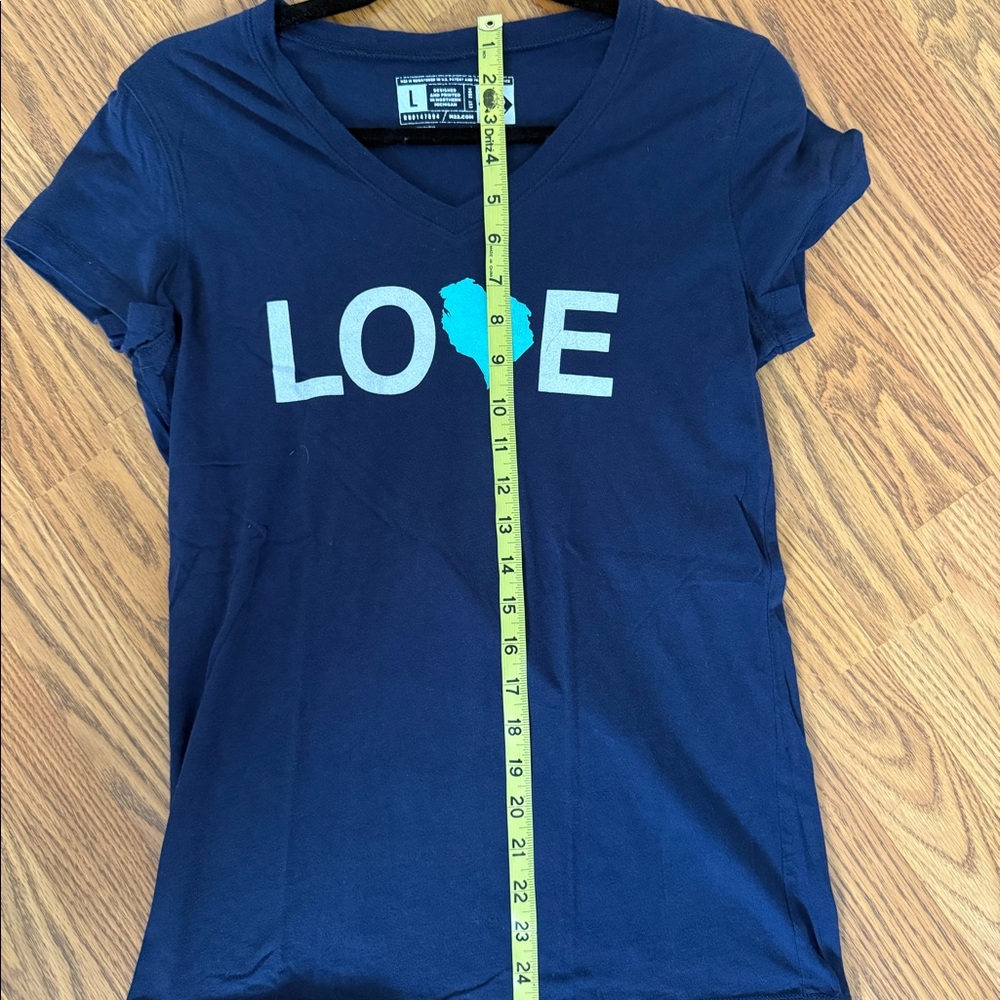 Women’s M22 “love” t-shirt, Size L - Picture 4 of 4